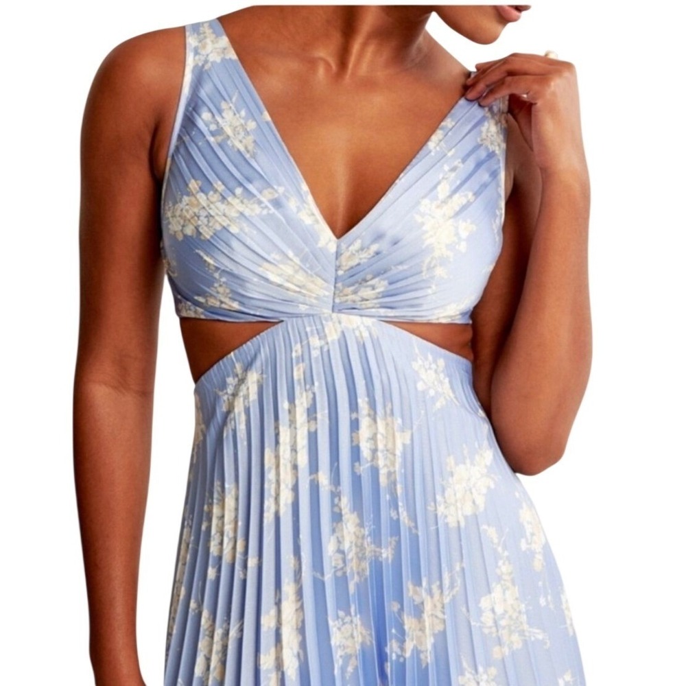 ABERCROMBIE & FITCH Giselle Pleated Cutout Maxi Dress Sz M Blue Floral Fairycore - Picture 4 of 16